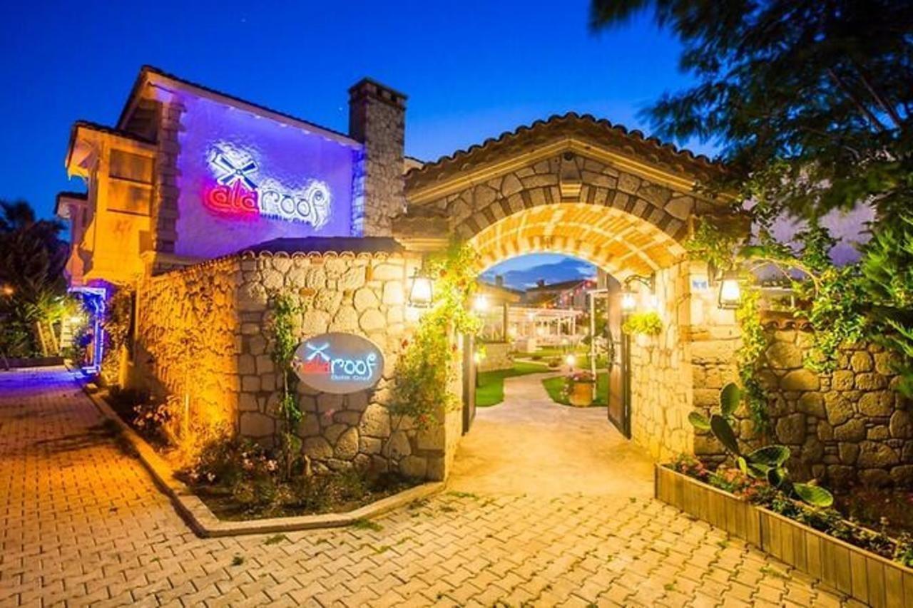 Alaroof Hotel Alacatı Bagian luar foto