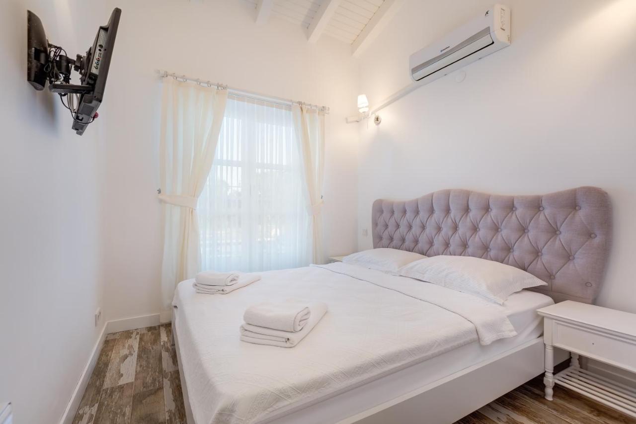 Alaroof Hotel Alacatı Bagian luar foto
